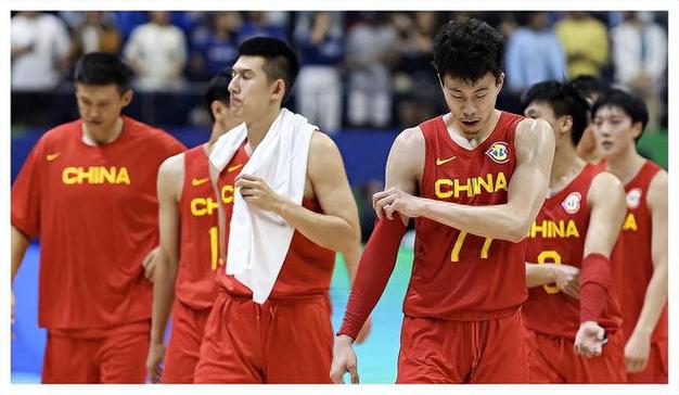 中国男篮今晚比赛直播视频