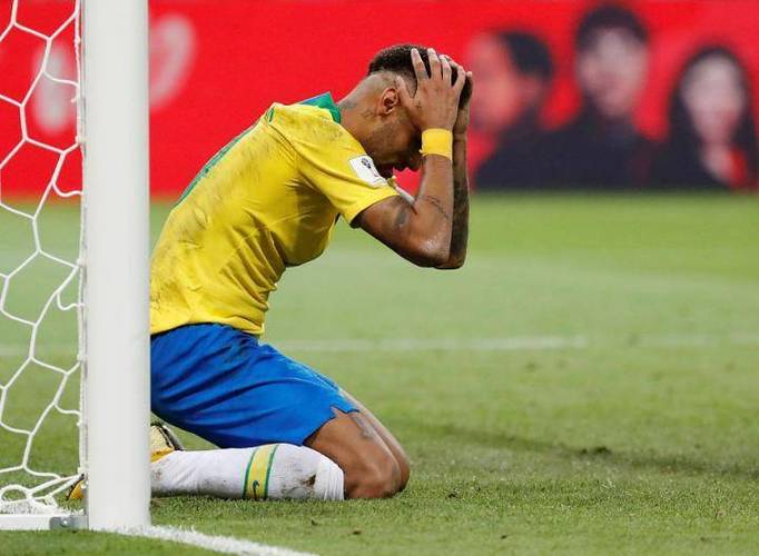 巴西输球的相关图片