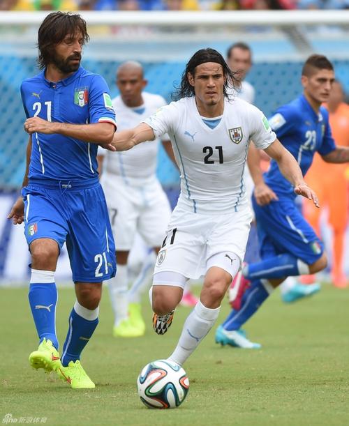 意大利vs乌拉圭的相关图片